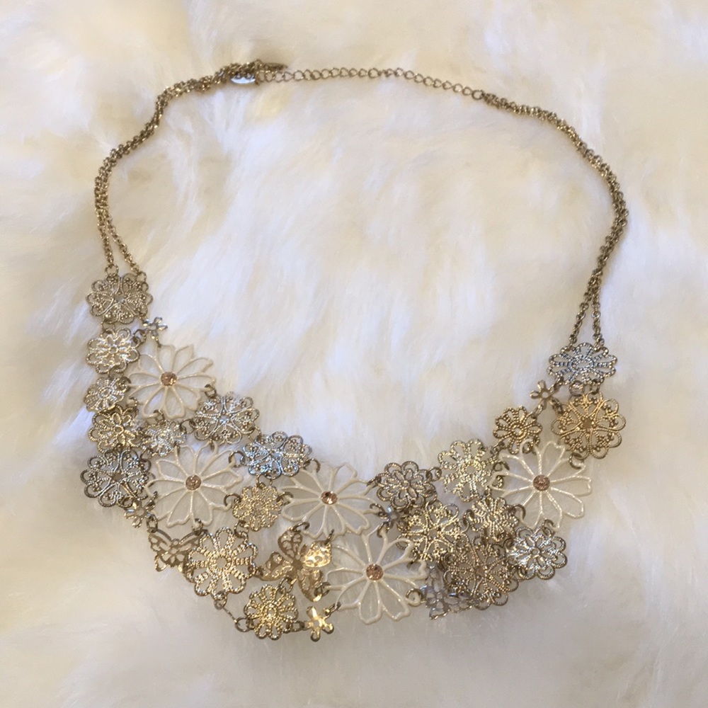 3 for $10❤️ butterfly floral necklace